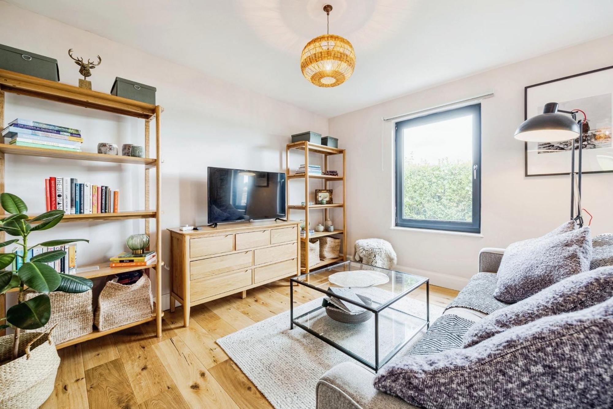 Cosy Lochside Cottage With Mountain And Sea Views Clynder المظهر الخارجي الصورة