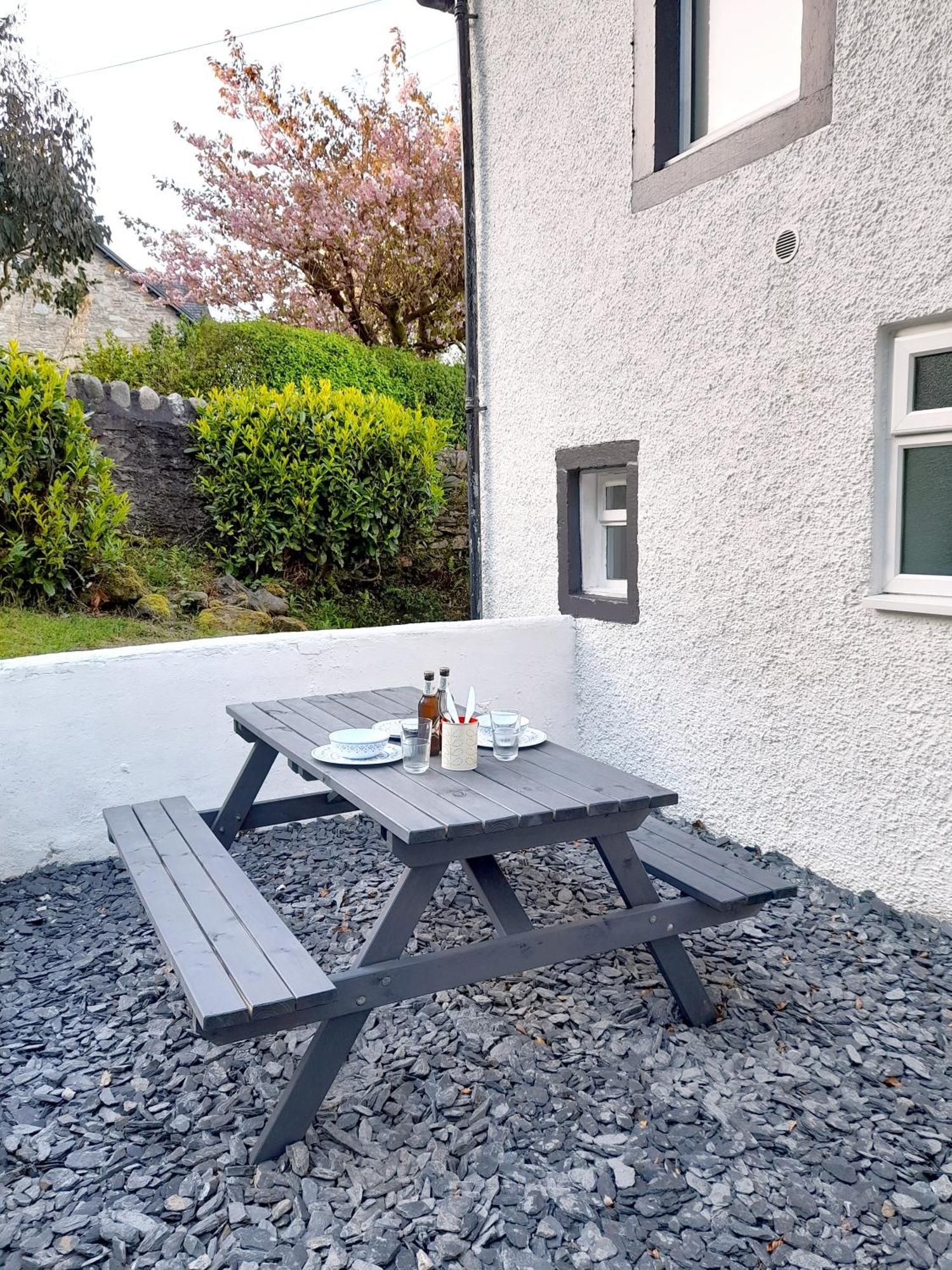 Cosy Lochside Cottage With Mountain And Sea Views Clynder المظهر الخارجي الصورة